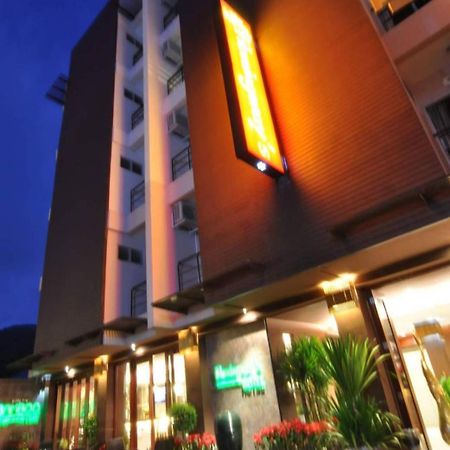 Hemingway'S Hotel Patong Екстериор снимка