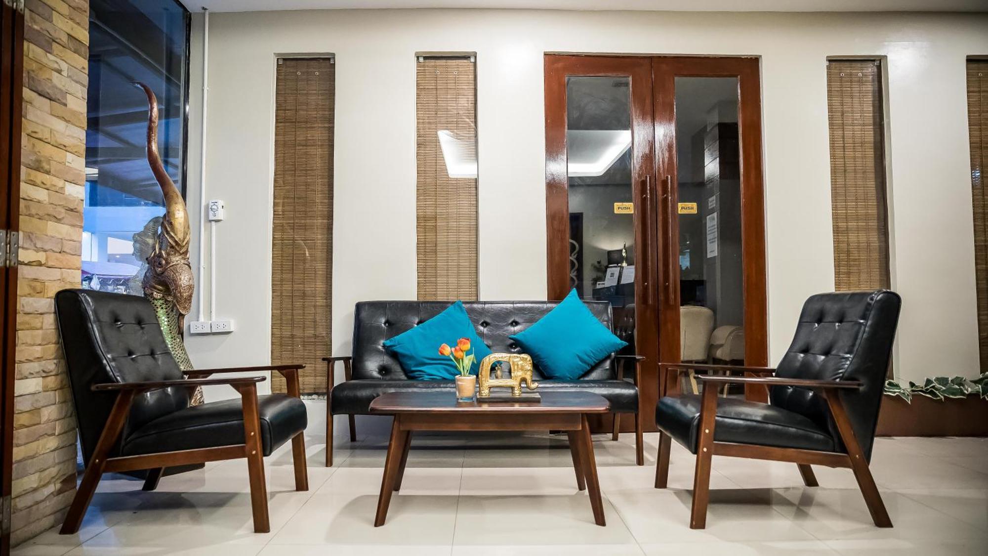 Hemingway'S Hotel Patong Екстериор снимка